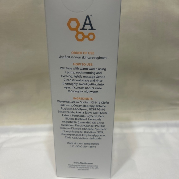 Alastin Gentle Cleanser - Picture 2 of 4